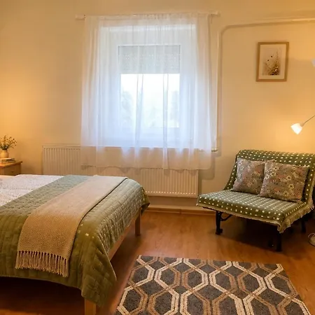 Zoeld Vendeghaz Case de vacanță